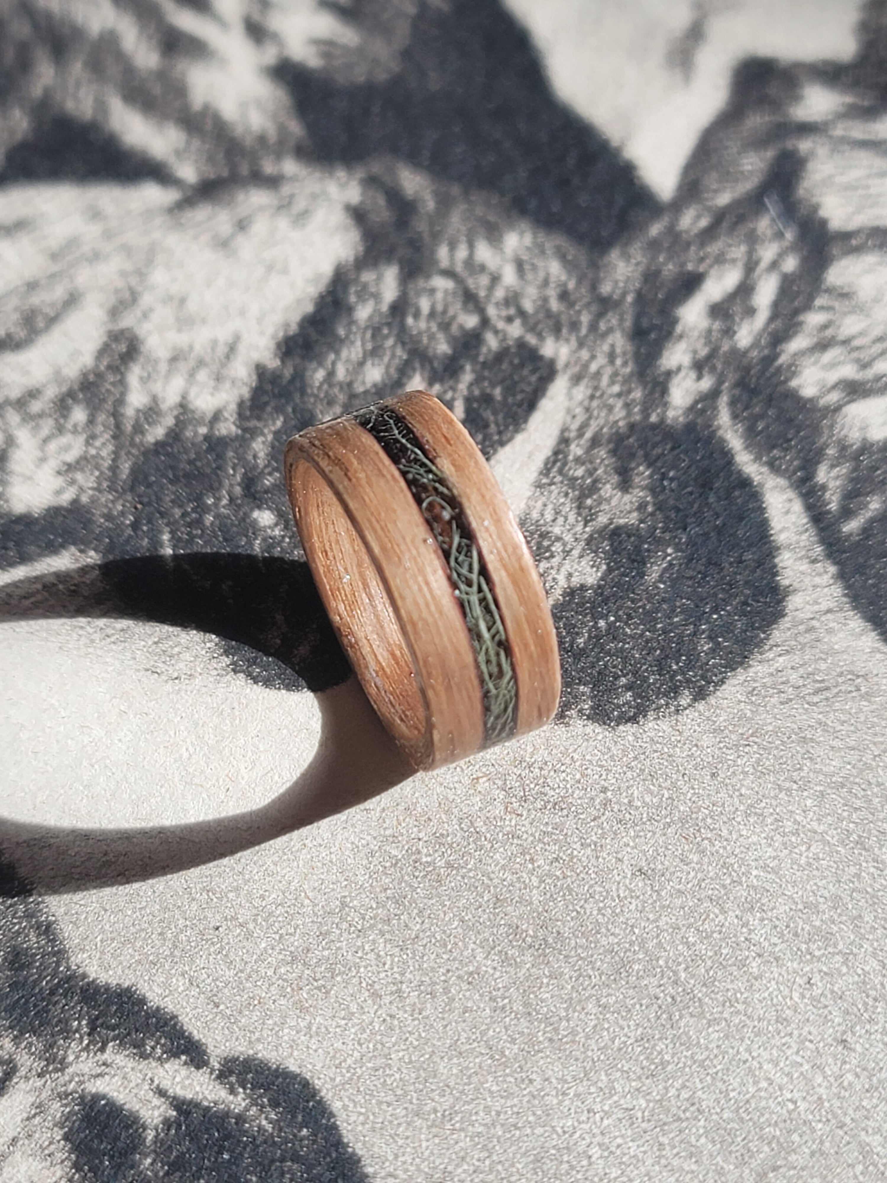Oak Ring with an incased band of Lichen size 5.5