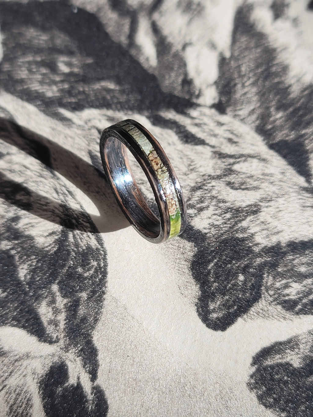 Oak with Lichen Patterned Rowan Tree Bark ring size 10